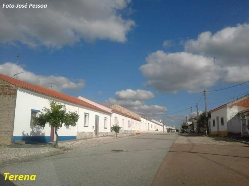 A Casa Do Mestre Lau - No Coracao Do Alentejo 特雷纳 外观 照片
