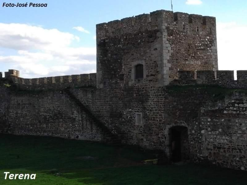 A Casa Do Mestre Lau - No Coracao Do Alentejo 特雷纳 外观 照片