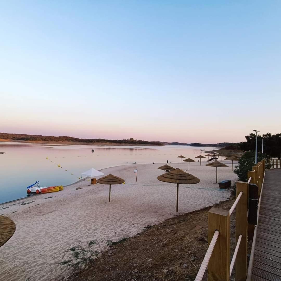 A Casa Do Mestre Lau - No Coracao Do Alentejo 特雷纳 外观 照片
