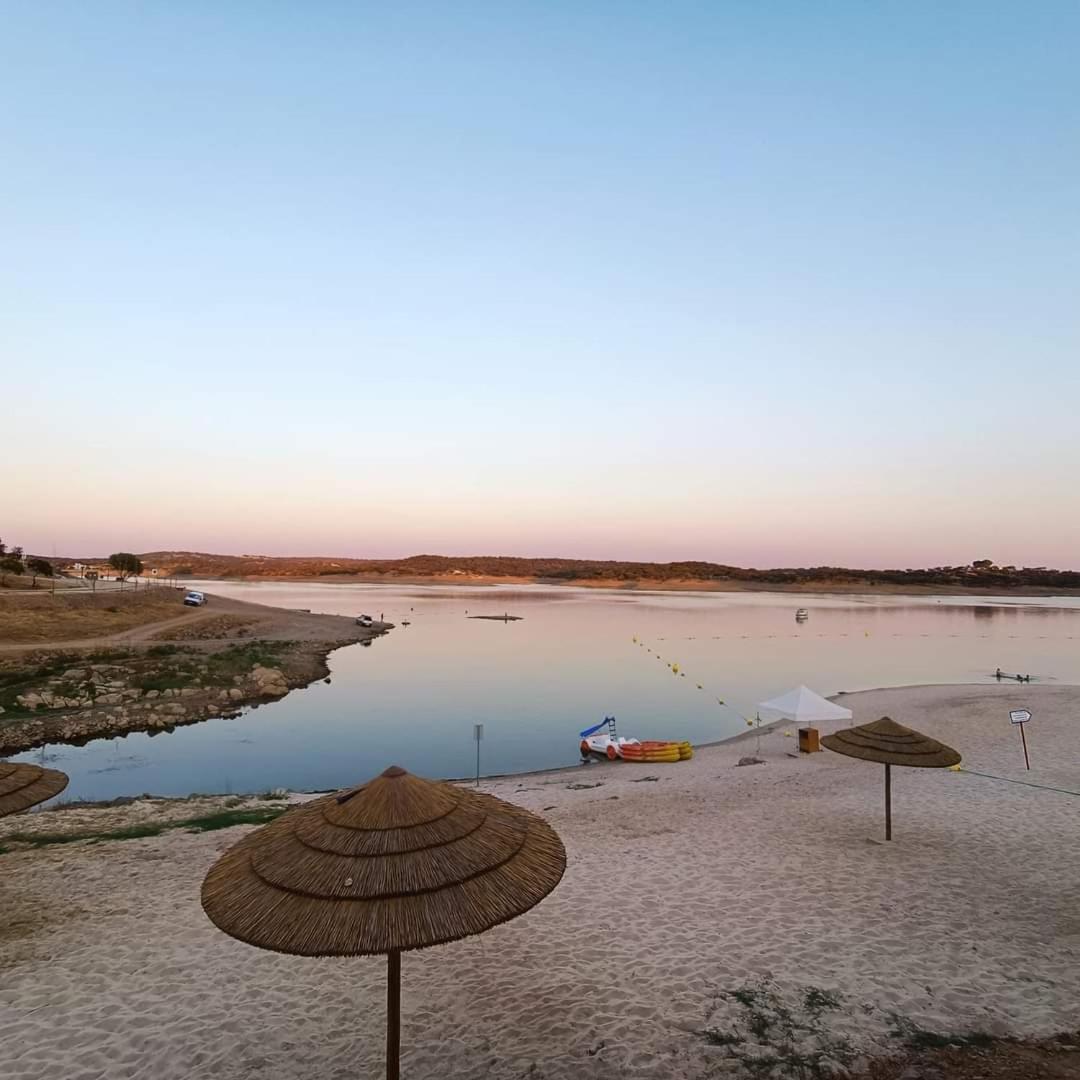A Casa Do Mestre Lau - No Coracao Do Alentejo 特雷纳 外观 照片